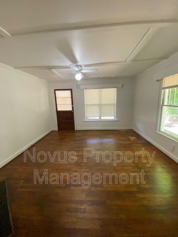 122 Mandeville Ave #A - Photo 4 of 13