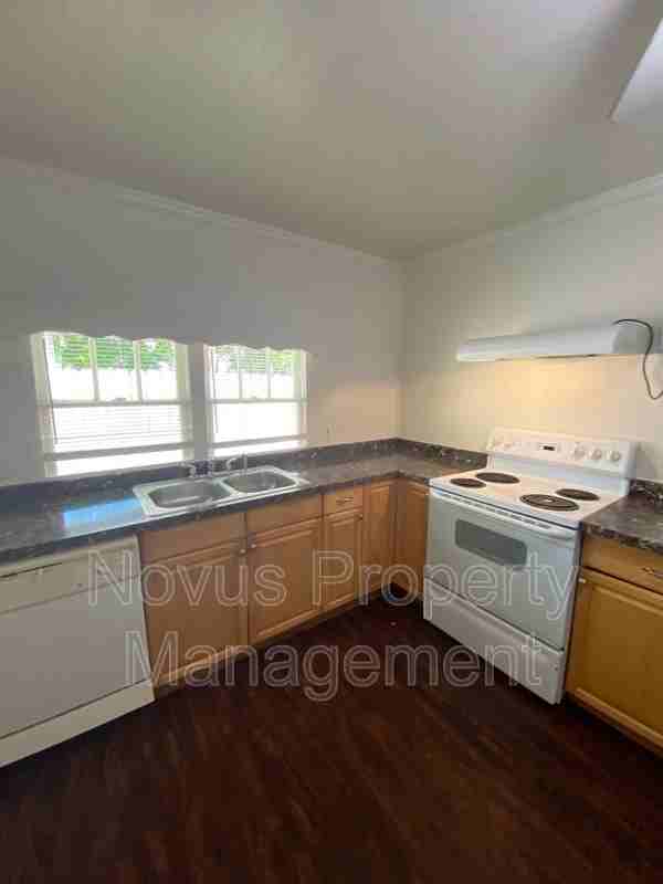 122 Mandeville Ave #A - Photo 7 of 13