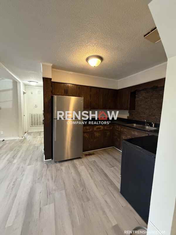 450 Bedwell St - Photo 6 of 37