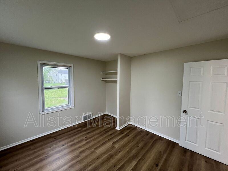 936 S Central Dr - Photo 6 of 13