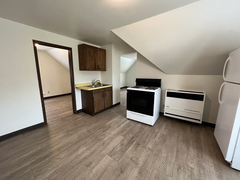 1009 Superior Ave - Photo 5 of 14