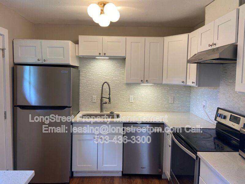 9003 N Curtis Ave - Photo 4 of 16