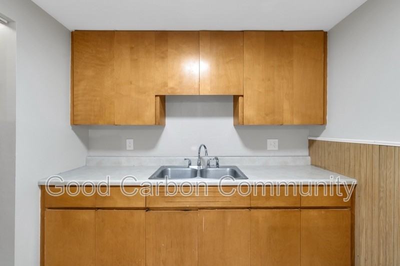 5454 Creekside Ct #A - Photo 5 of 9