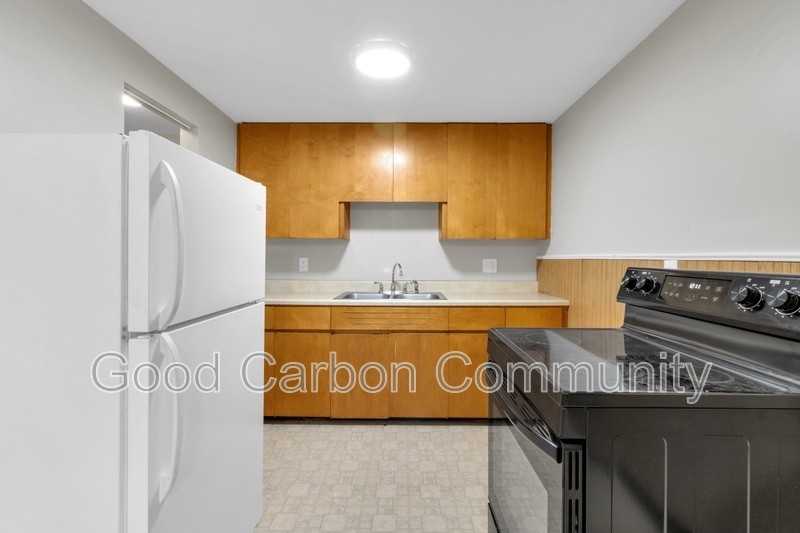 5454 Creekside Ct #A - Photo 6 of 9