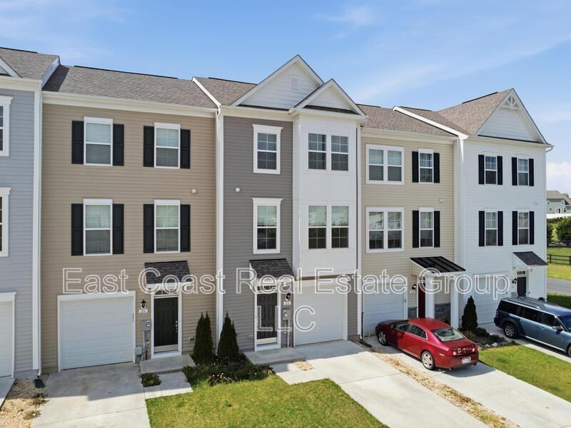 22 Kirby Ct - Photo 3 of 32