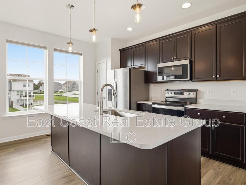 22 Kirby Ct - Photo 6 of 32