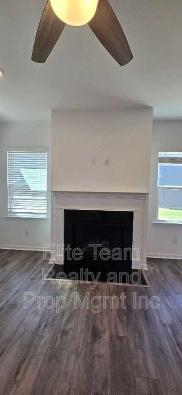 13033 Garren View Ln - Photo 4 of 24