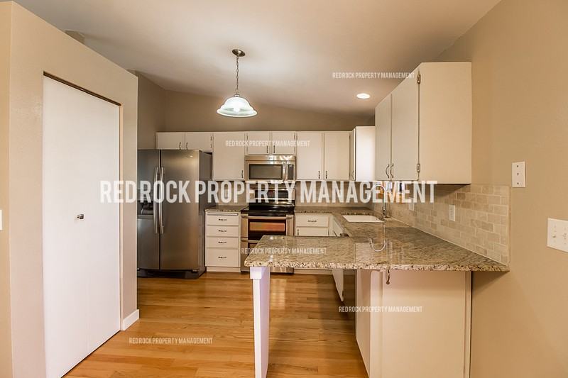 13817 E 5th Ct - Photo 6 of 40