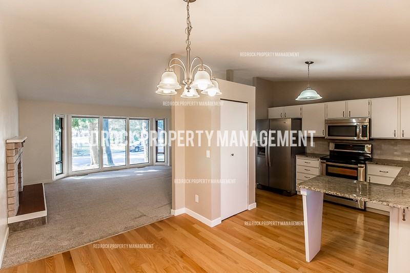13817 E 5th Ct - Photo 7 of 40