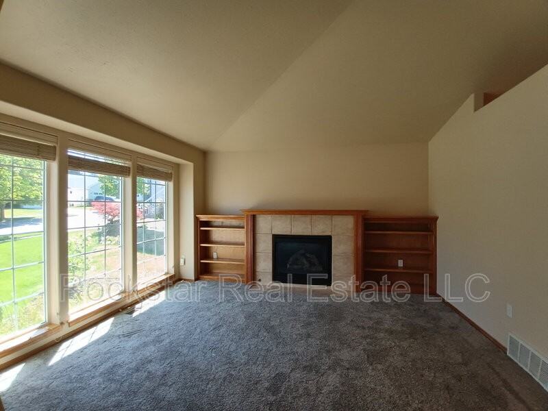 6720 S Moran View St - Photo 3 of 38