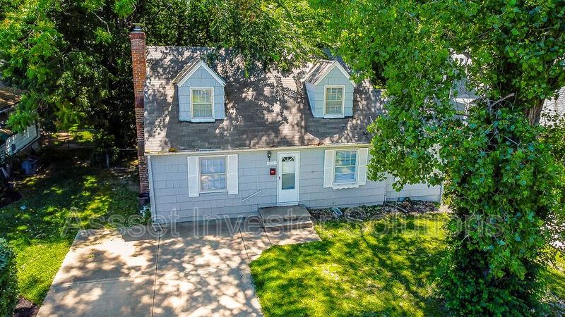 4131 Eaton St - Photo 4 of 31