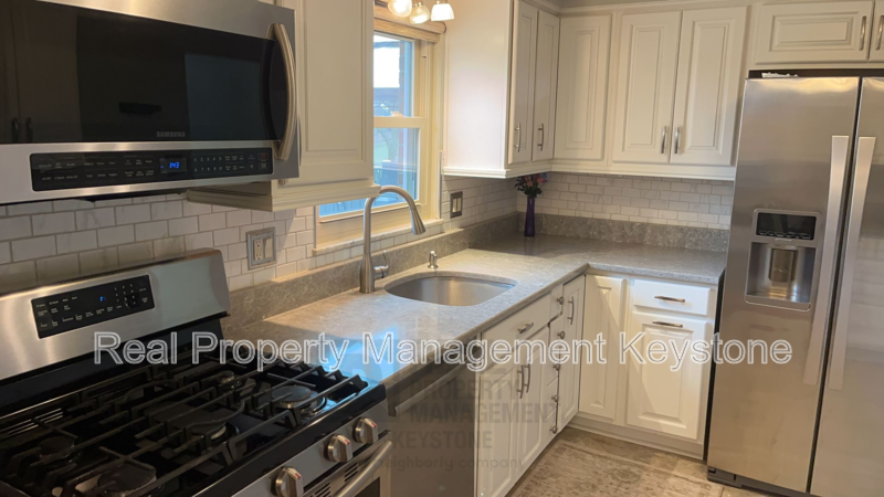1669 Charlton Heights Rd - Photo 5 of 32