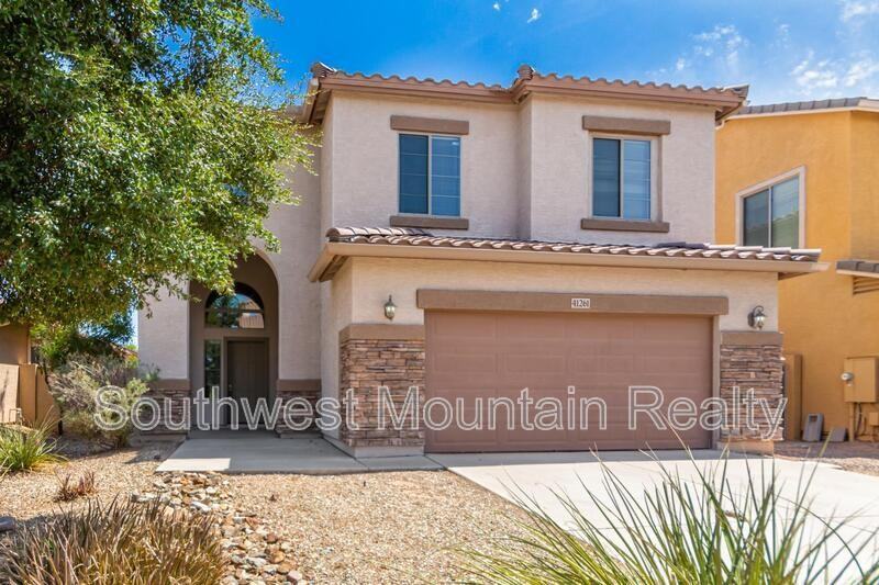 41261 W Laramie Rd - Photo 4 of 43
