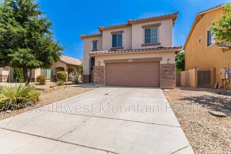 41261 W Laramie Rd - Photo 5 of 43