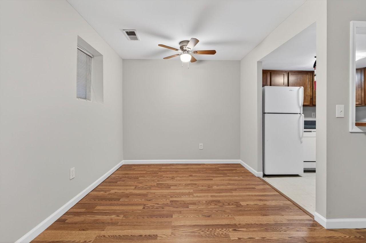 429 Kenyon St Nw #T2 - Photo 3 of 30