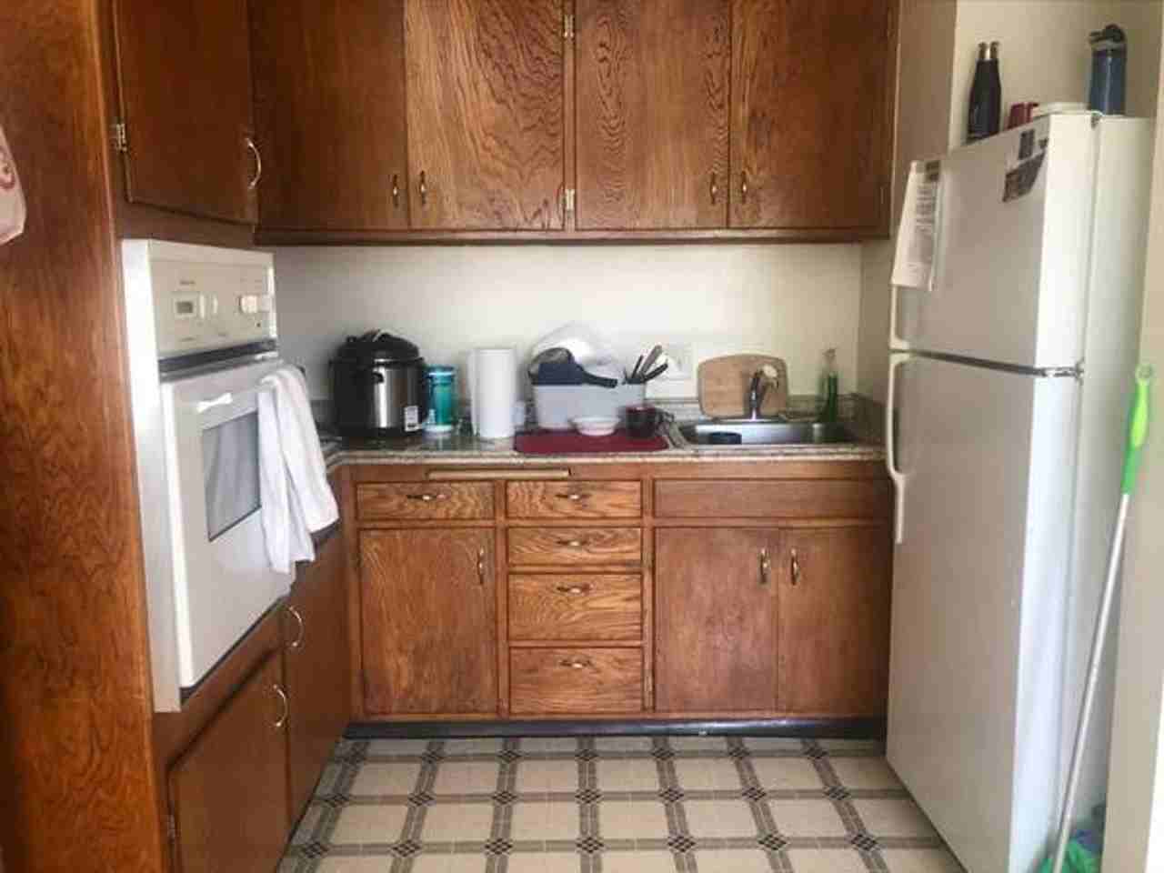 2540 Benvenue LLC - Photo 4 of 16