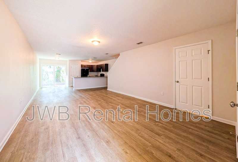 7840 Playschool Ln - Photo 4 of 18