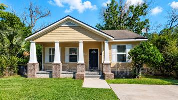 featured image of 1149 W 28th St