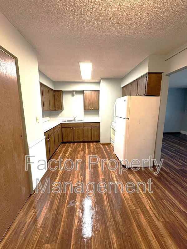 414 Allan Ave #101 - Photo 6 of 17