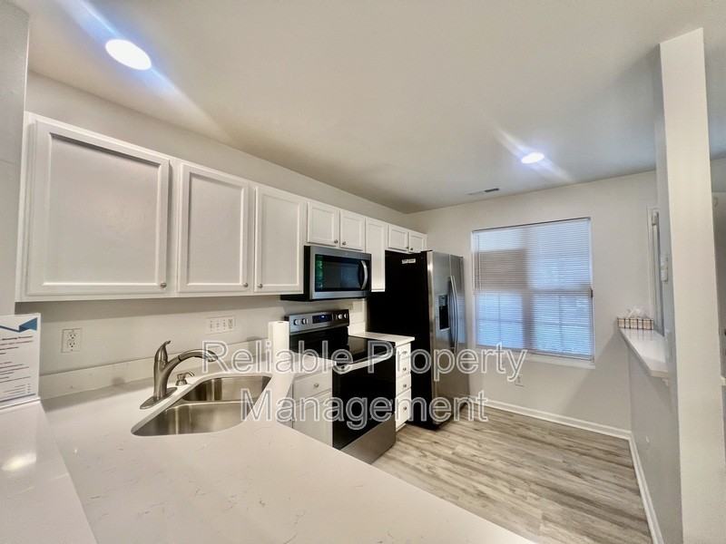7720 Averette Field Dr - Photo 5 of 15