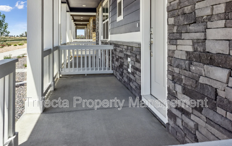 628 Thoroughbred Ln - Photo 2 of 19