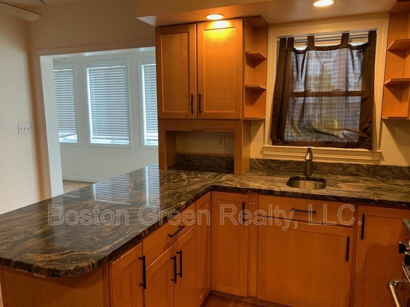 652 Dorchester Ave #1 - Photo 5 of 17