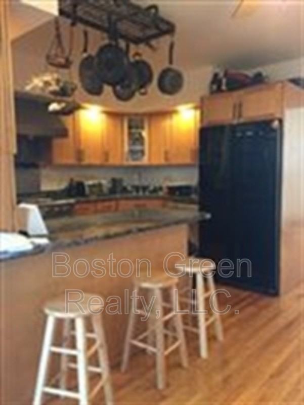 652 Dorchester Ave #1 - Photo 6 of 17