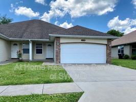 featured image of 3124 W Golden Valley Ct