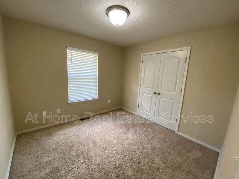 3124 W Golden Valley Ct - Photo 6 of 12