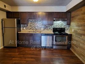 712 E Sunshine St #A04 - Photo 1 of 1