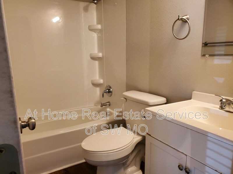 712 E Sunshine St #A04 - Photo 3 of 6