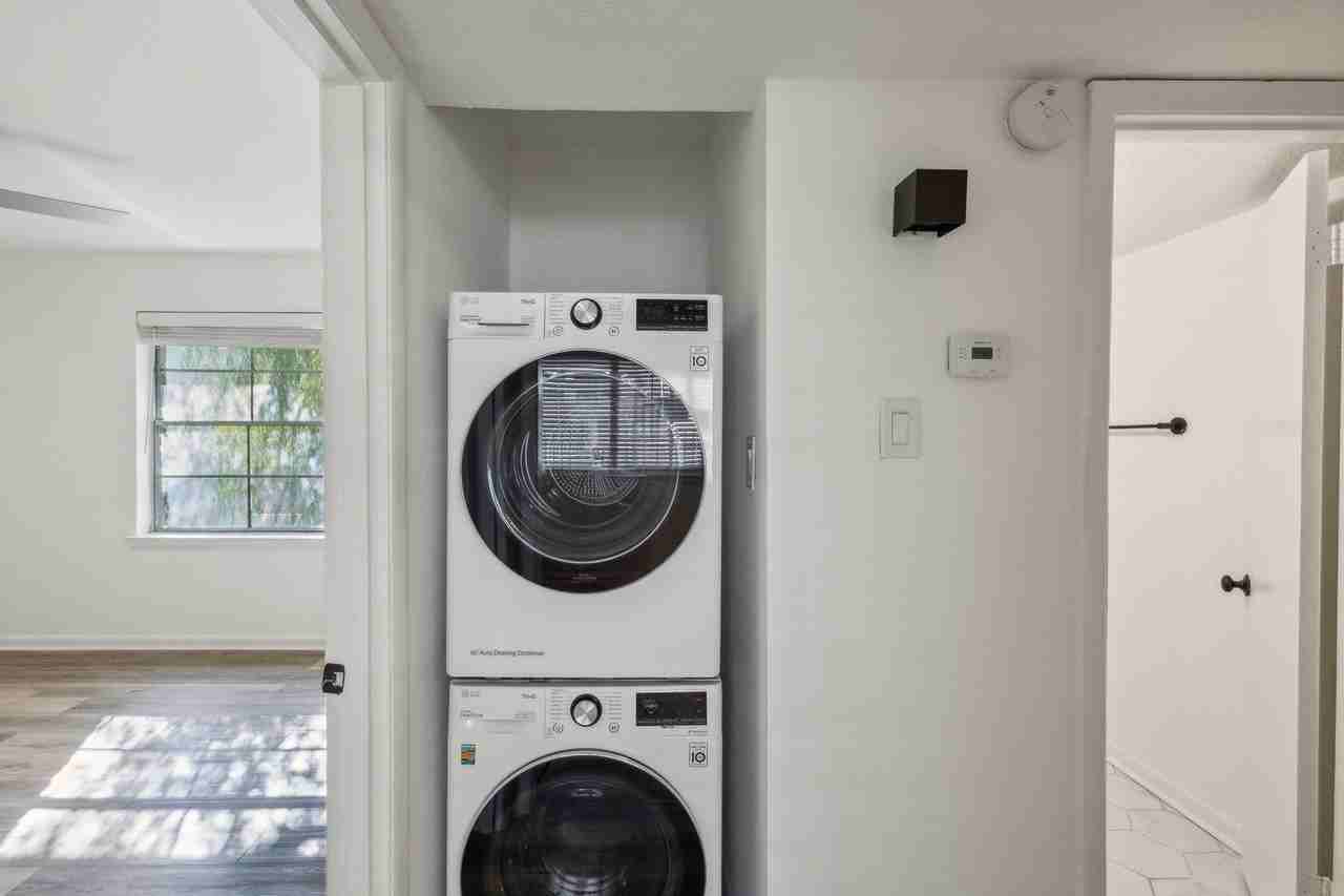 4321 Cole Ave - Photo 7 of 24