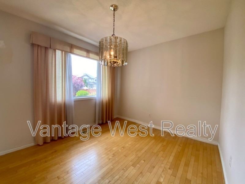 826A Lawson Ave - Photo 4 of 13