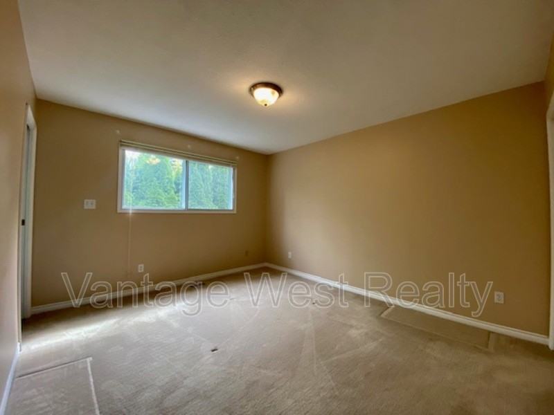 826A Lawson Ave - Photo 5 of 13