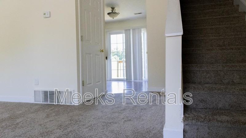 424 Mill Rd #424 - Photo 4 of 10