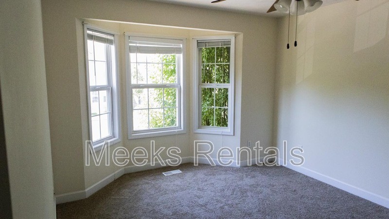 424 Mill Rd #424 - Photo 5 of 10