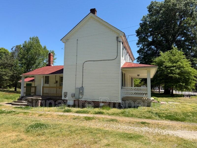 11934 Mill Rd - Photo 2 of 14