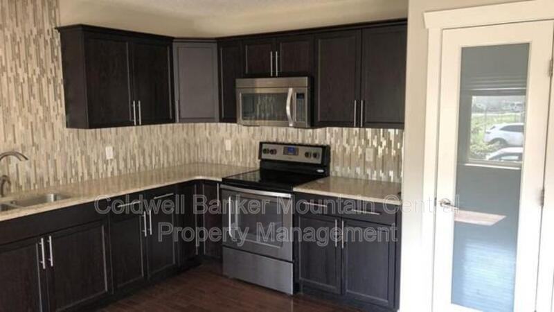 9648 106 Ave Nw #4 - Photo 3 of 32