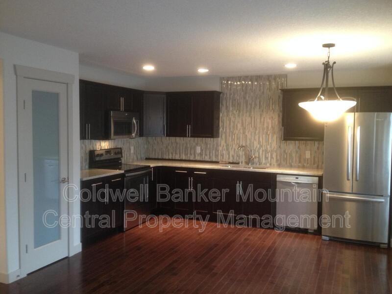 9648 106 Ave Nw #4 - Photo 5 of 19