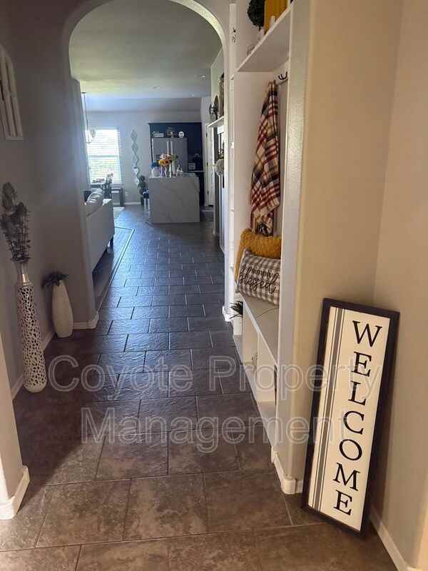 11208 N 146th East Ave - Photo 3 of 19