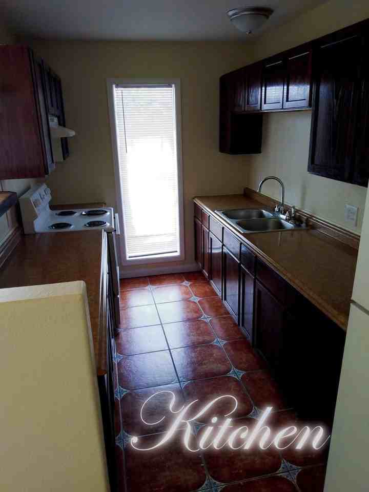 Sterling Oak Apartments - Photo 2 of 9