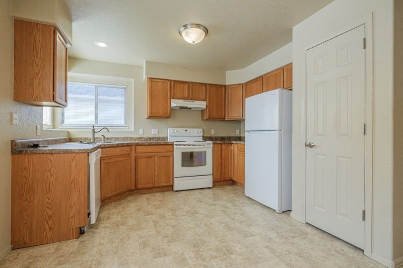 428 1/2 Keener St - Photo 4 of 10