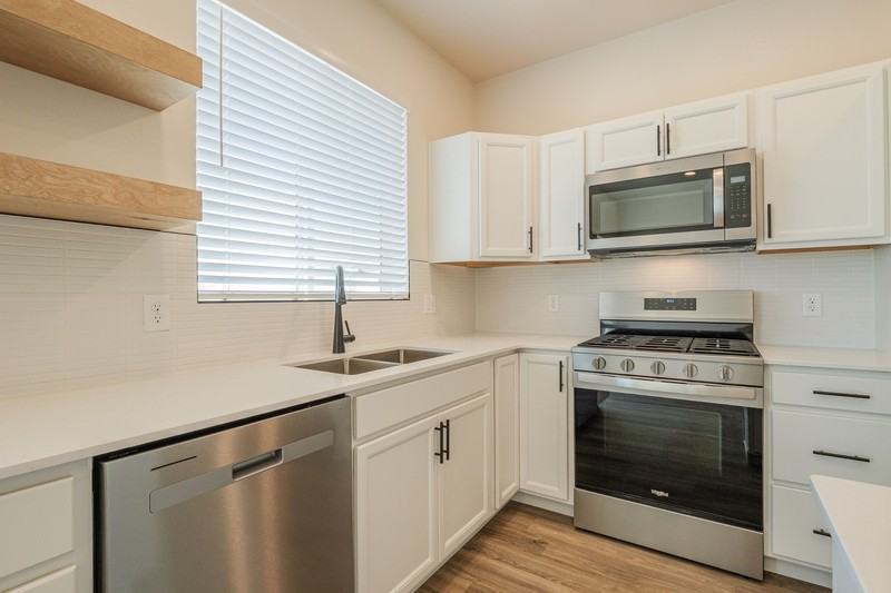 2461 Revere Rd - Photo 4 of 10