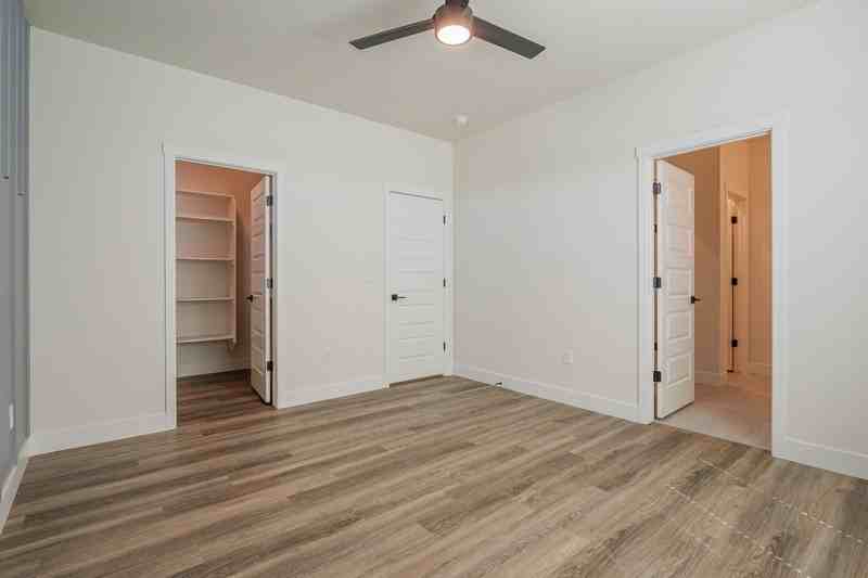 2461 Revere Rd - Photo 6 of 10