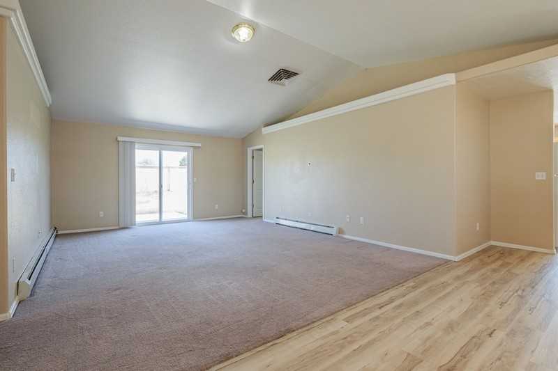 1469 Sagittarius St - Photo 5 of 10