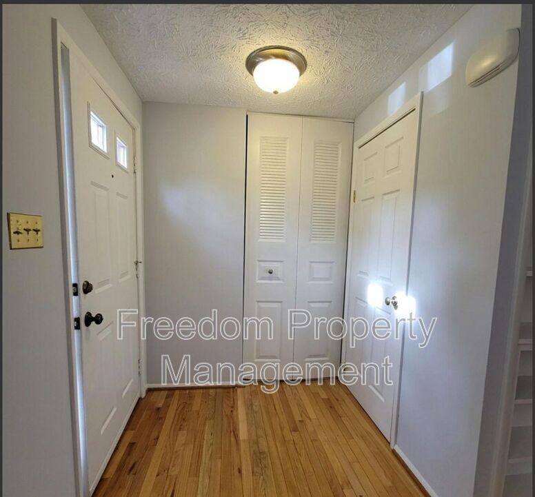 7974 Tyson Oaks Cir - Photo 2 of 30