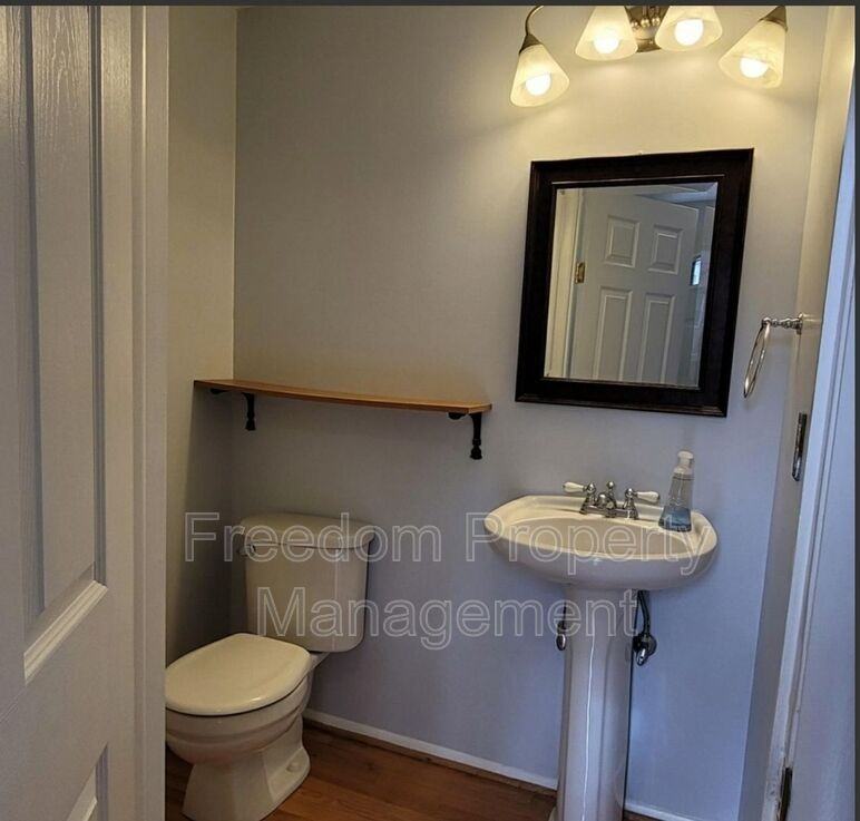 7974 Tyson Oaks Cir - Photo 4 of 30