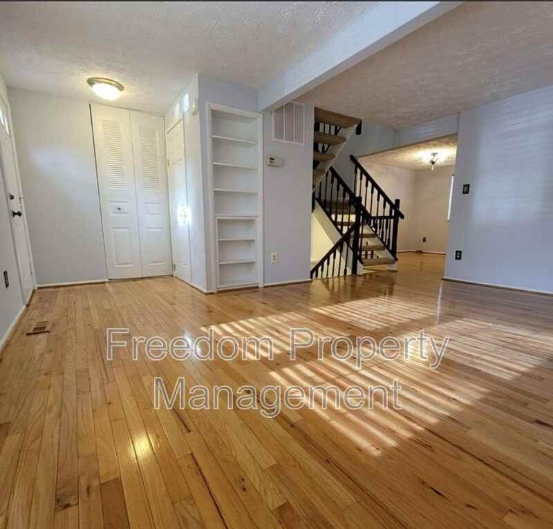 7974 Tyson Oaks Cir - Photo 5 of 30