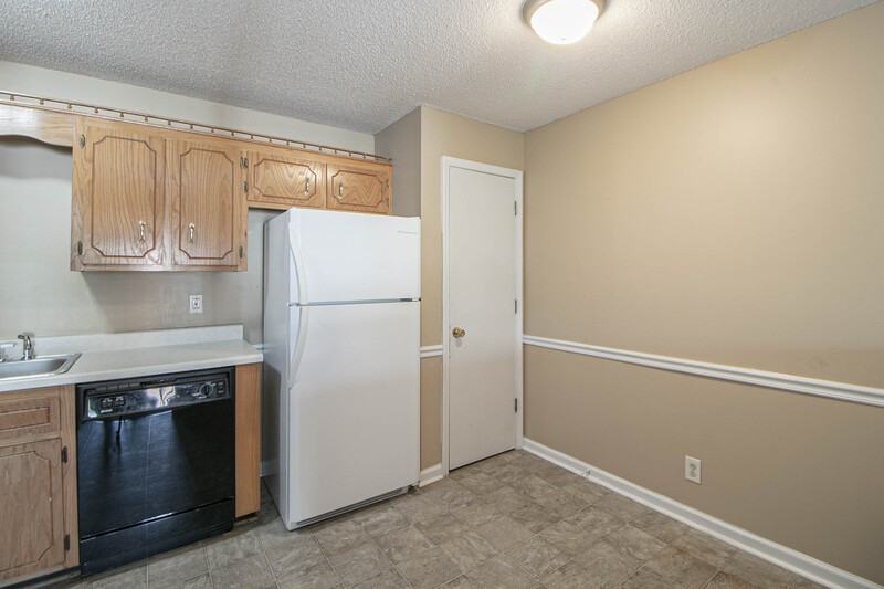 378 378 #C - Photo 6 of 21