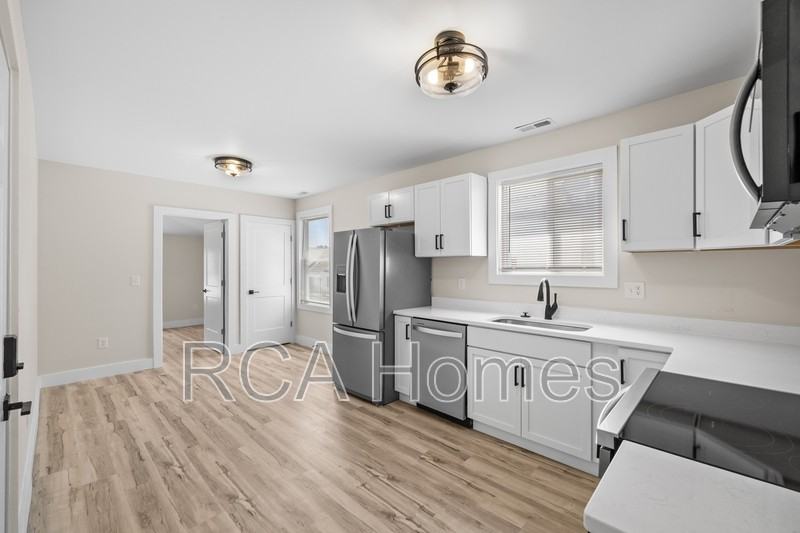 1436 S New Jersey St #C - Photo 4 of 10